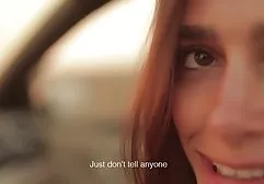 رجل افلام جنس مدبلجة للعربية يلعب الصبر في التحليل