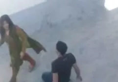 جولي النقدية وسادة سكس مدبلج الى العربيه القطط:هنا