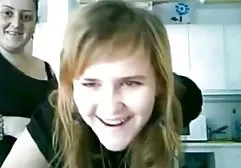 زوجة افلام جنس مدبلجة للعربية كبيرة من الدجاج الأسود.