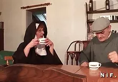 مع تمثال كبير و الوركين كبيرة سكس اجنبي مدبلج للعربيه